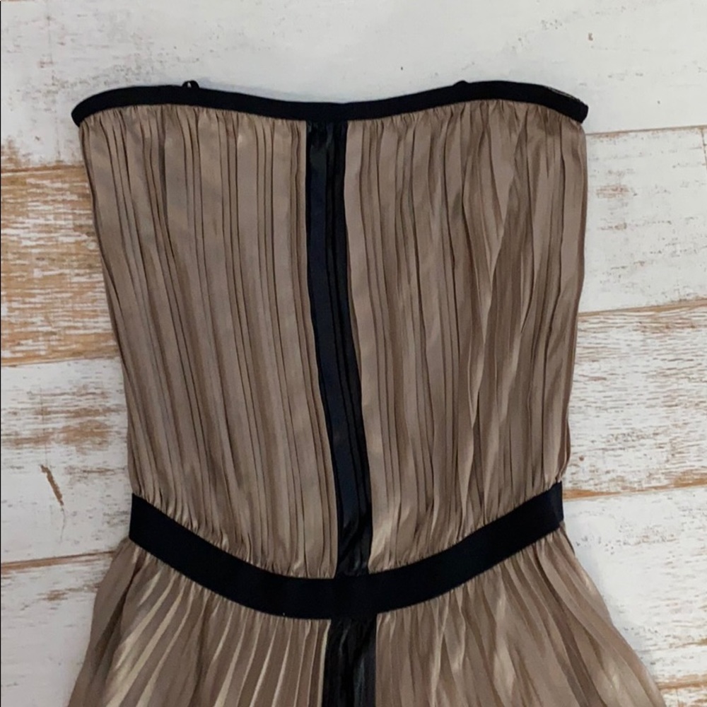 Dress - Picture 2 of 6